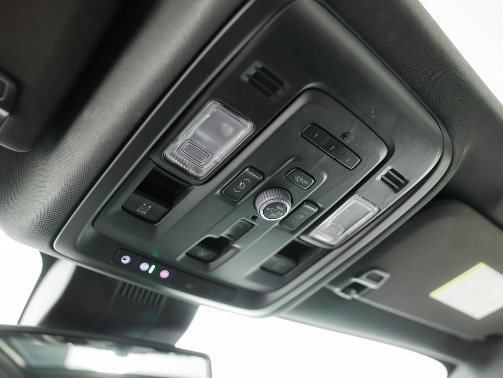 GMC Yukon XL 4WD 4dr AT4 2023