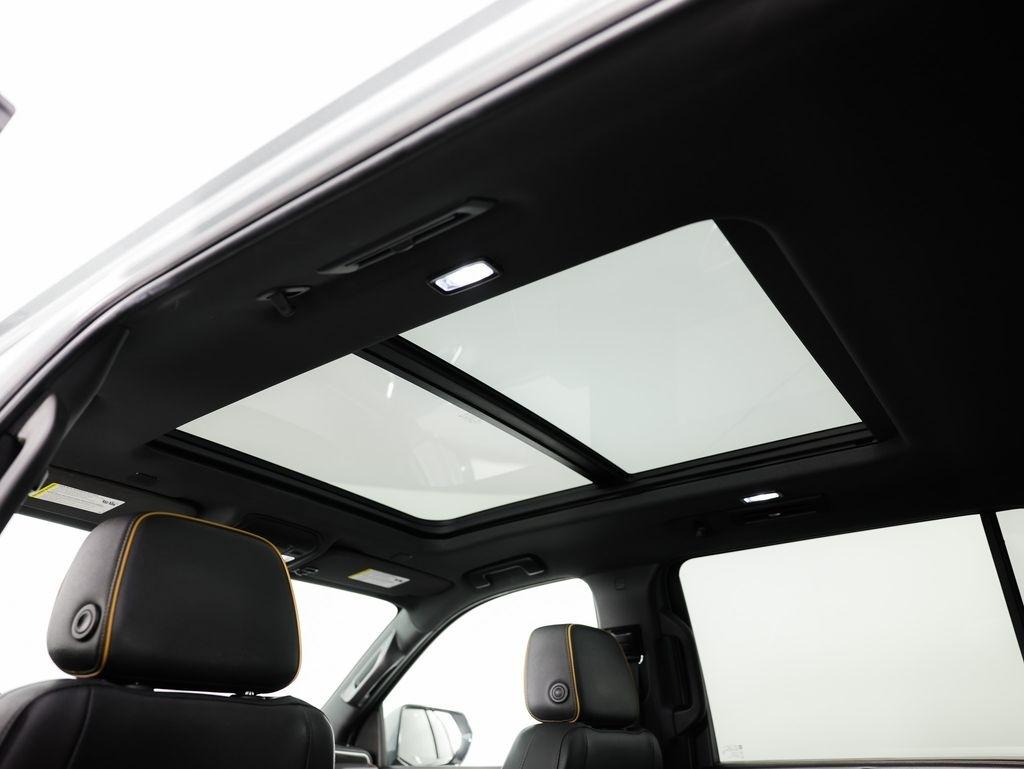 GMC Yukon XL 4WD 4dr AT4 2023