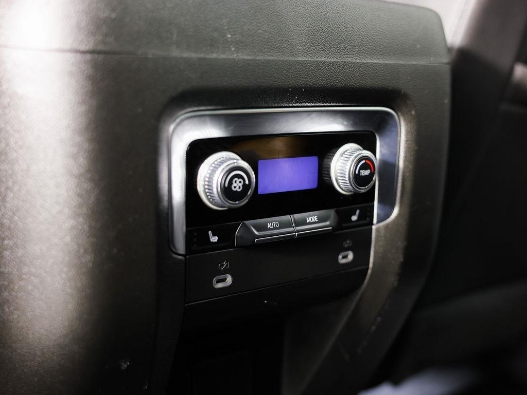 GMC Yukon XL 4WD 4dr AT4 2023