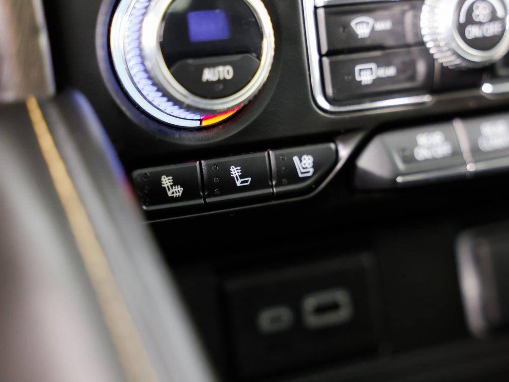 GMC Yukon XL 4WD 4dr AT4 2023