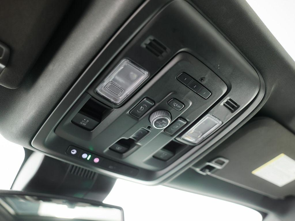 GMC Yukon XL 4WD 4dr AT4 2023