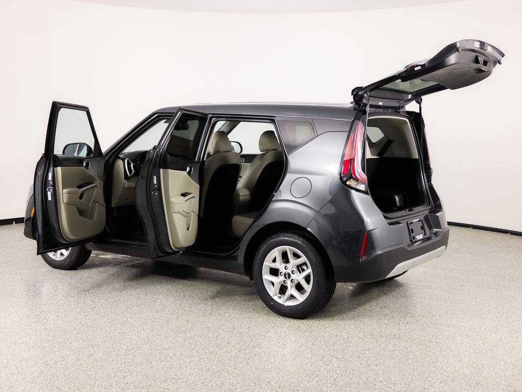 Kia Soul LX FWD 2025