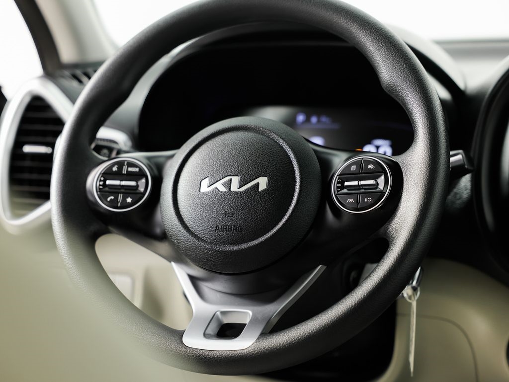 Kia Soul LX FWD 2025