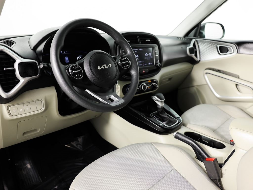 Kia Soul LX FWD 2025