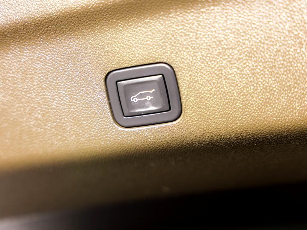 GMC Yukon XL 4WD 4dr Elevation 2025