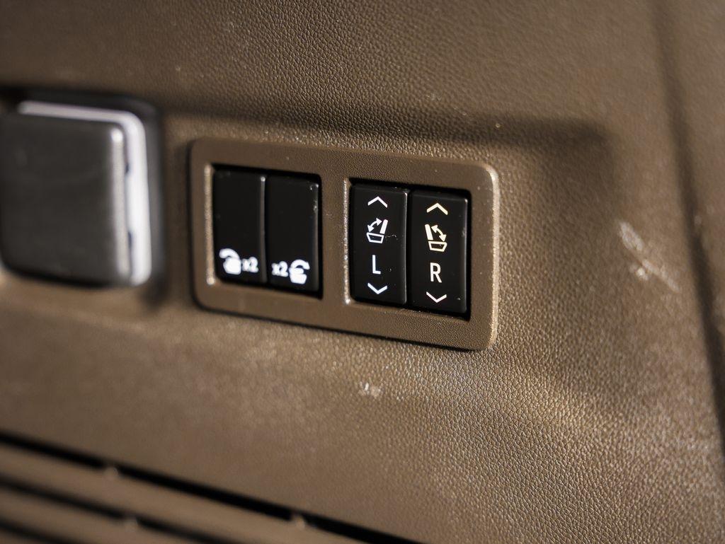 GMC Yukon XL 4WD 4dr Elevation 2025