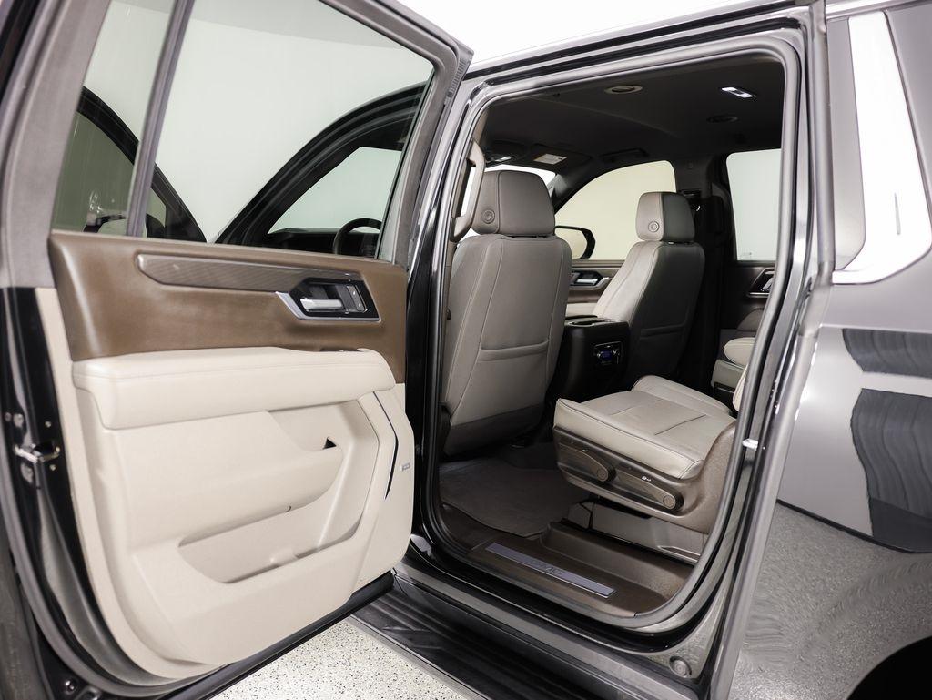 GMC Yukon XL 4WD 4dr Elevation 2025