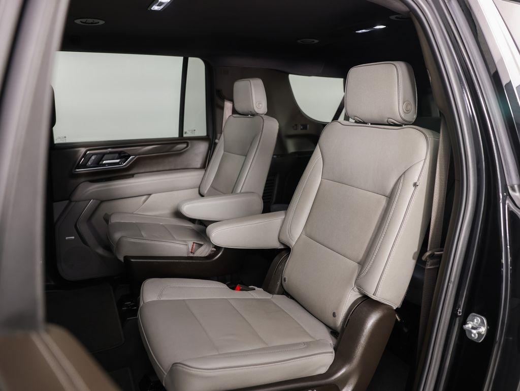 GMC Yukon XL 4WD 4dr Elevation 2025