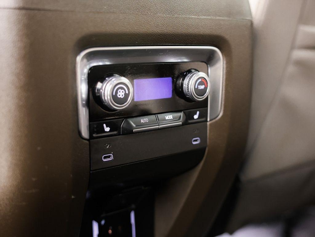 GMC Yukon XL 4WD 4dr Elevation 2025