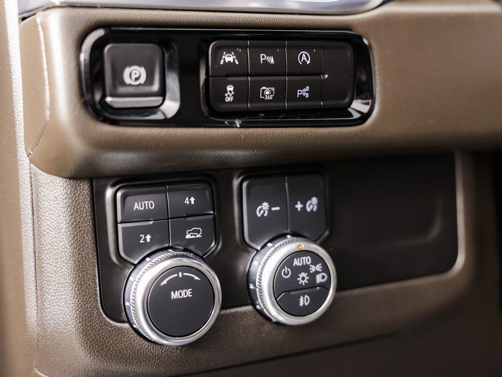 GMC Yukon XL 4WD 4dr Elevation 2025