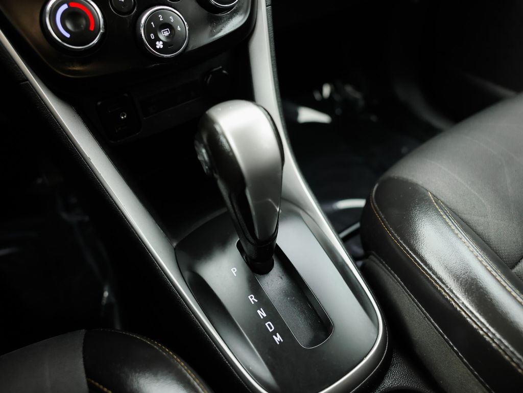 Chevrolet Trax FWD 4dr LT 2021