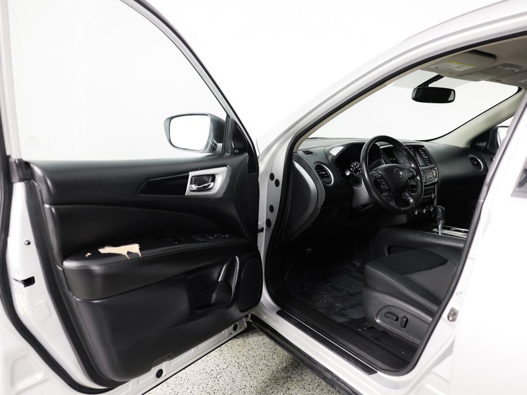 Nissan Pathfinder FWD SV 2019