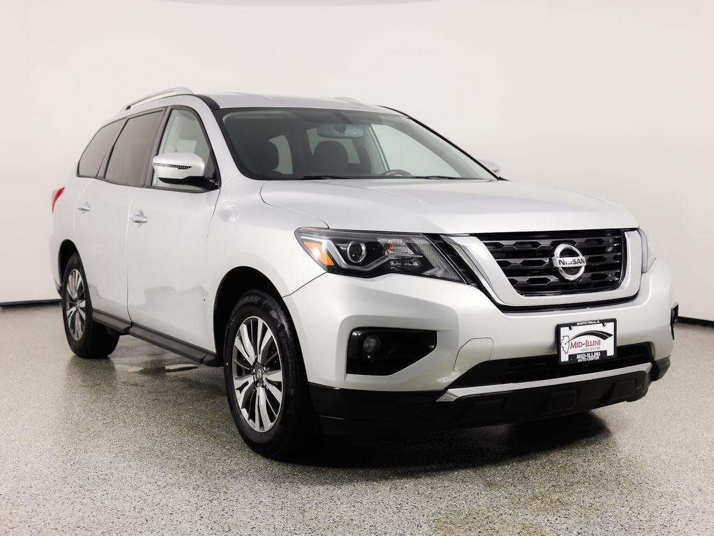 Nissan Pathfinder FWD SV 2019