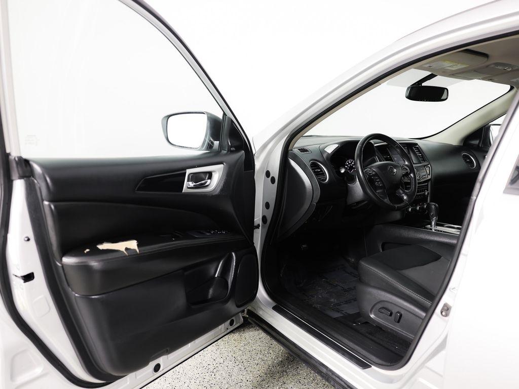 Nissan Pathfinder FWD SV 2019