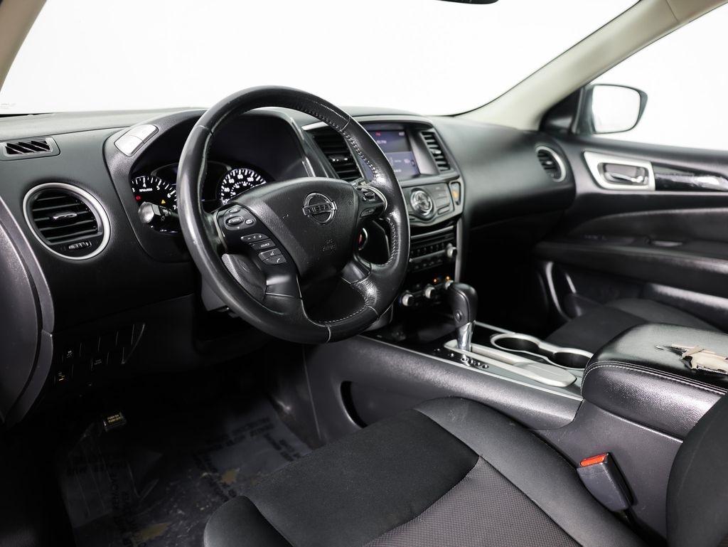 Nissan Pathfinder FWD SV 2019