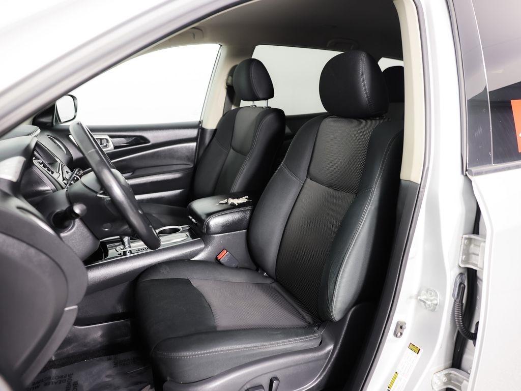 Nissan Pathfinder FWD SV 2019