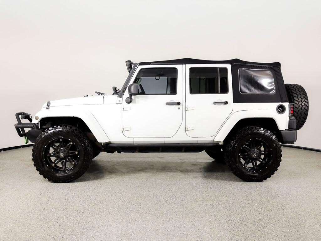 Jeep Wrangler Unlimited 4WD 4dr Sahara 2012