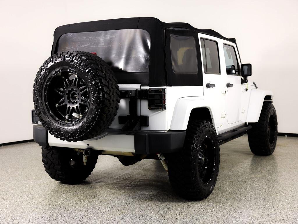 Jeep Wrangler Unlimited 4WD 4dr Sahara 2012