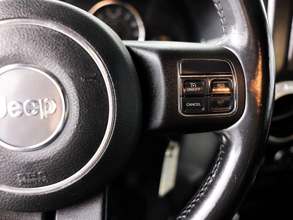 Jeep Wrangler Unlimited 4WD 4dr Sahara 2012