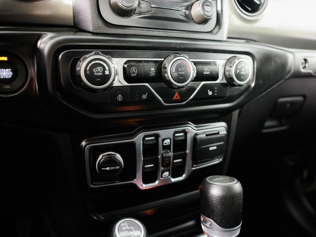 Jeep Gladiator Willys 4x4 2021