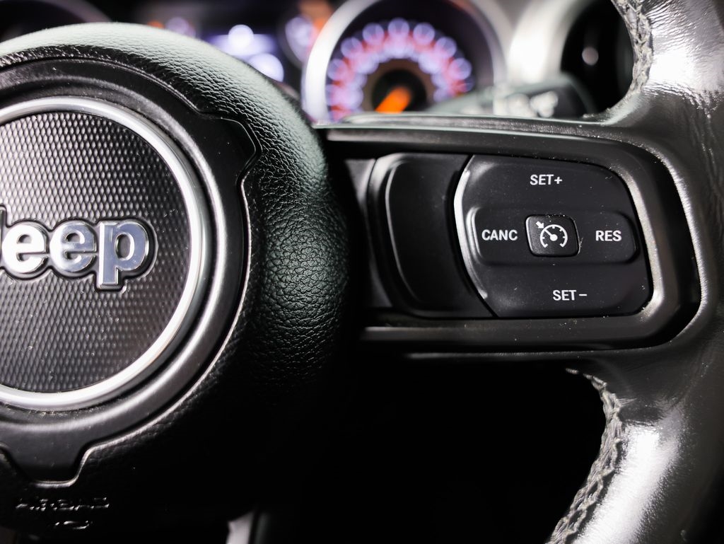 Jeep Gladiator Willys 4x4 2021