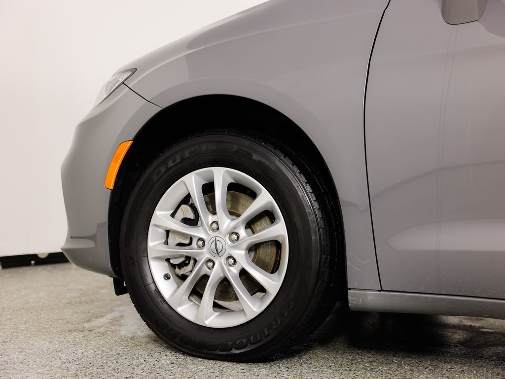 Chrysler Pacifica Touring AWD 2022