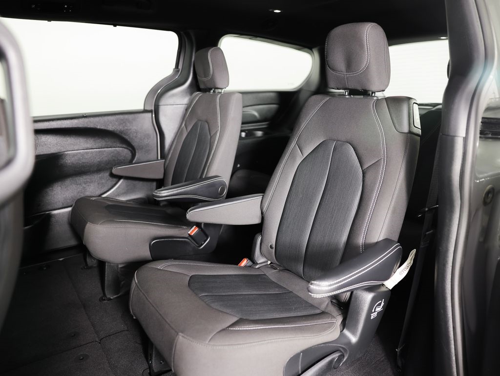 Chrysler Pacifica Touring AWD 2022