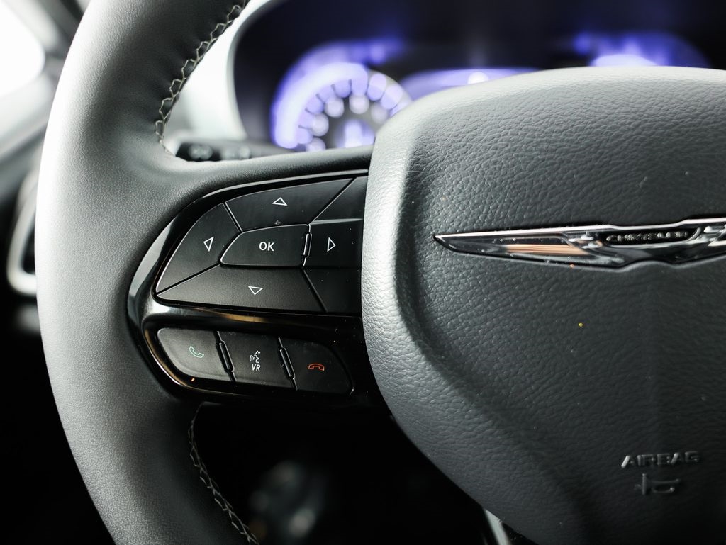 Chrysler Pacifica Touring AWD 2022