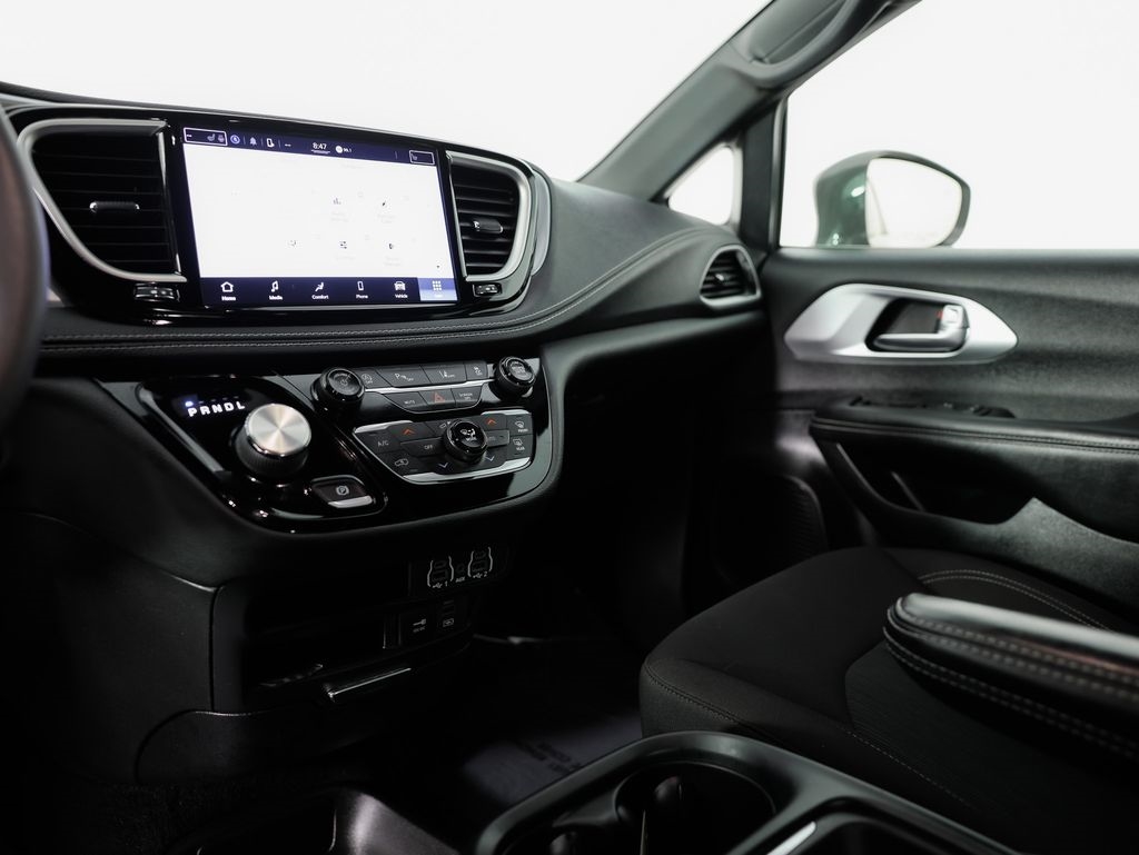 Chrysler Pacifica Touring AWD 2022