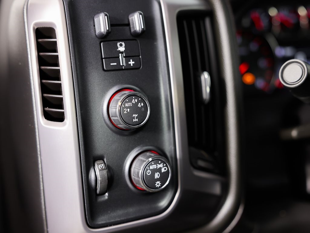 GMC Sierra 1500 4WD Crew Cab 143.5" SLT 2016