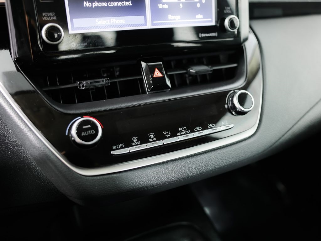 Toyota Corolla LE CVT (Natl) 2022