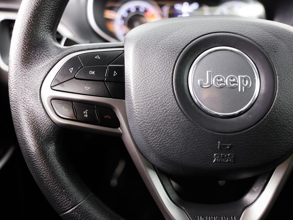 Jeep Cherokee Latitude FWD 2019