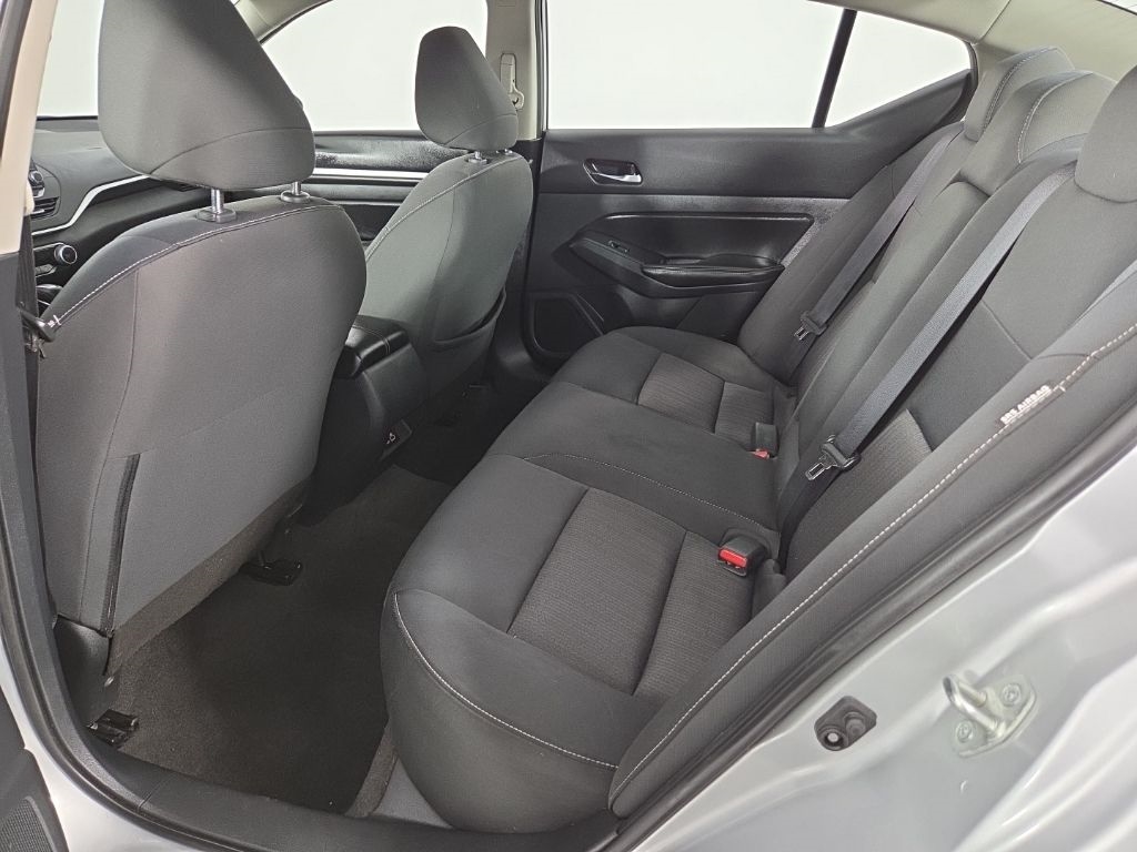 Nissan Altima 2.5 SV Sedan 2022