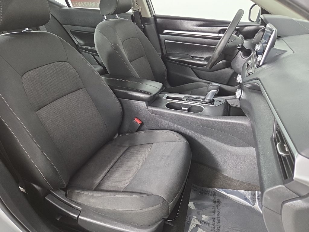 Nissan Altima 2.5 SV Sedan 2022