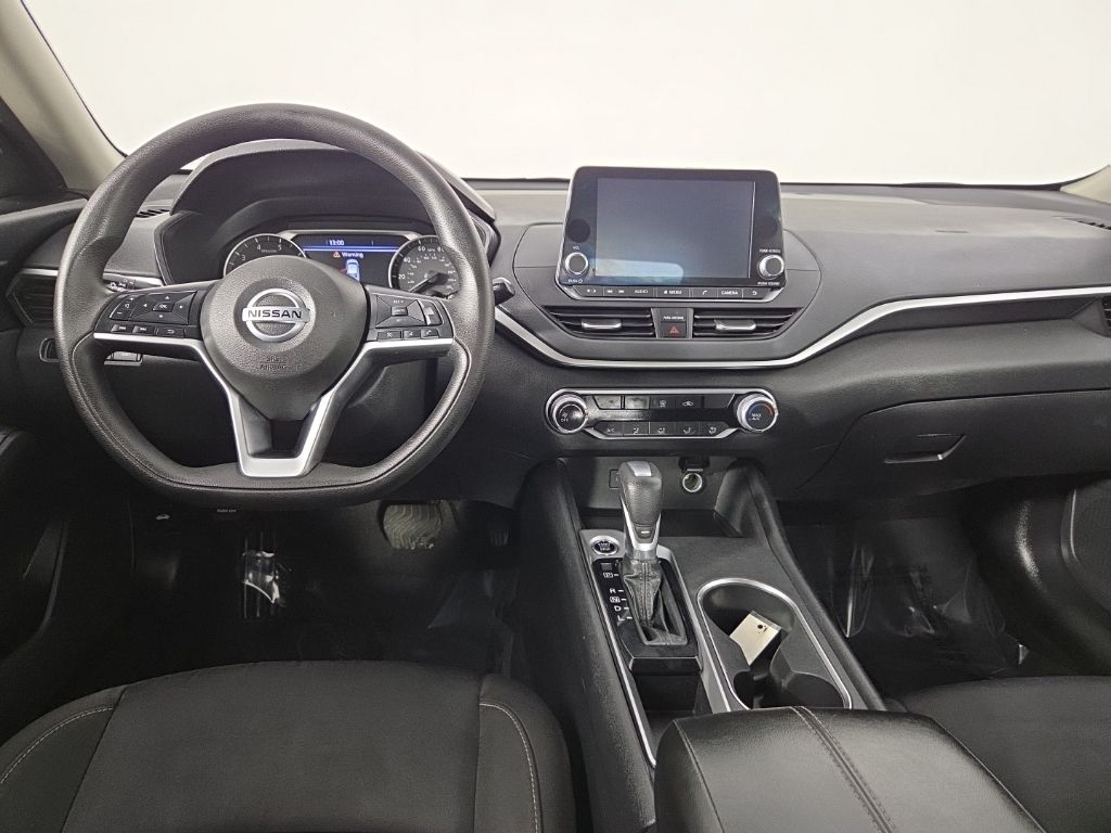 Nissan Altima 2.5 SV Sedan 2022