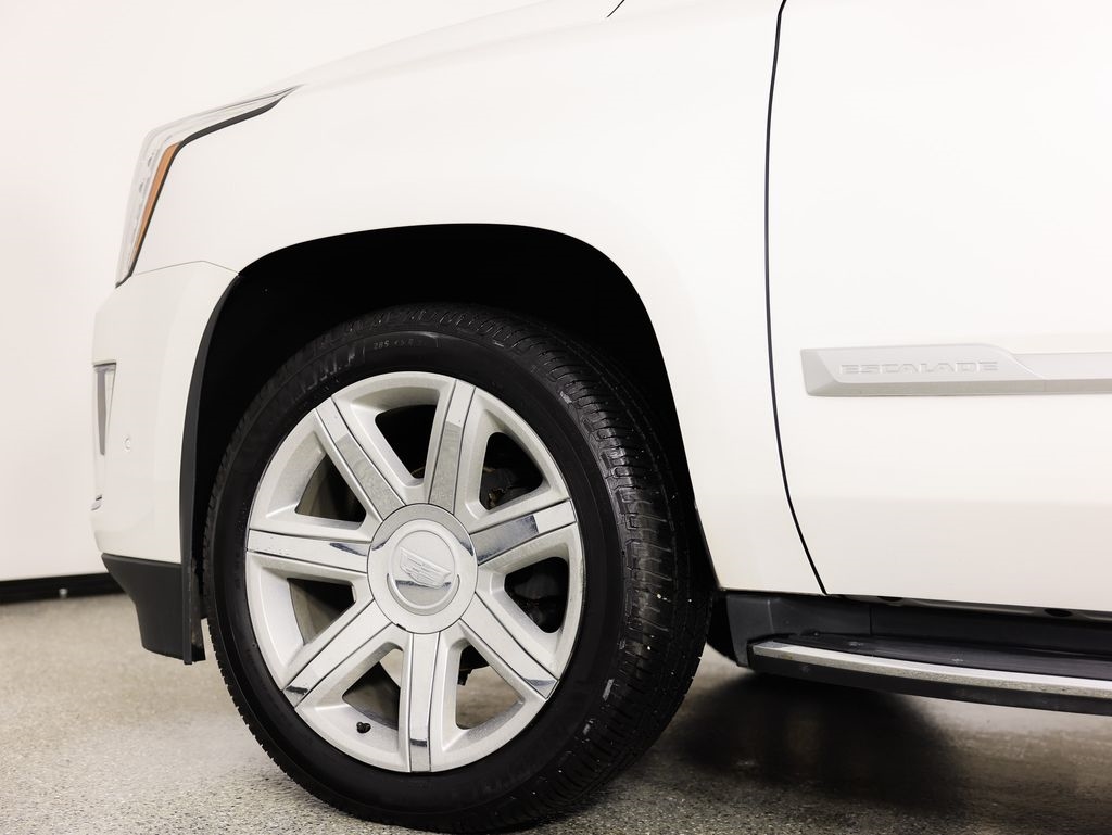 Cadillac Escalade 4WD 4dr Luxury 2019