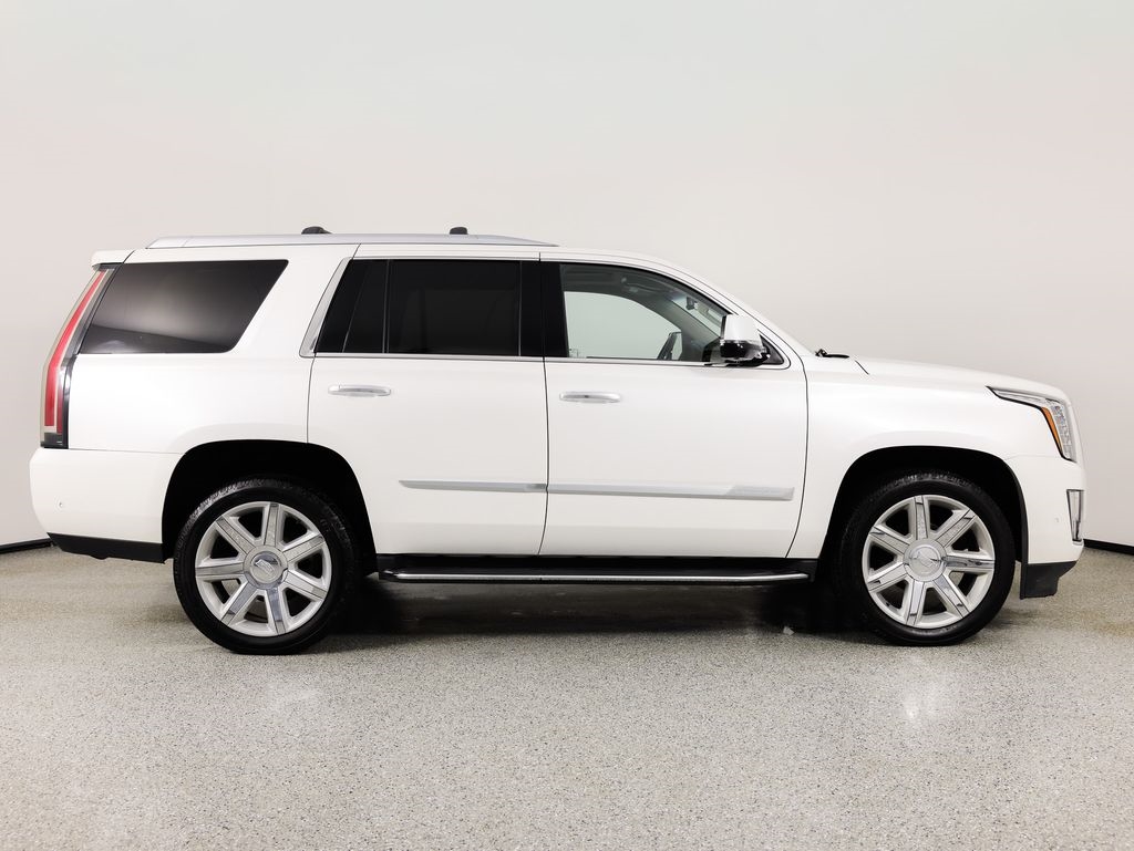 Cadillac Escalade 4WD 4dr Luxury 2019