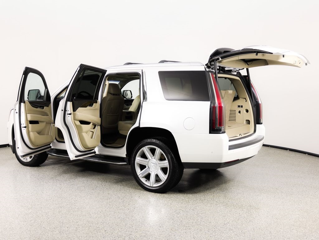 Cadillac Escalade 4WD 4dr Luxury 2019