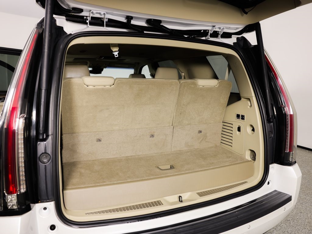 Cadillac Escalade 4WD 4dr Luxury 2019