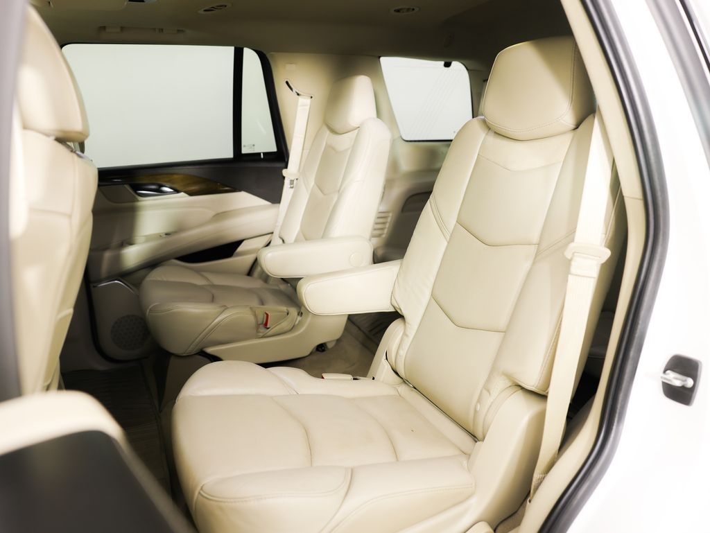 Cadillac Escalade 4WD 4dr Luxury 2019