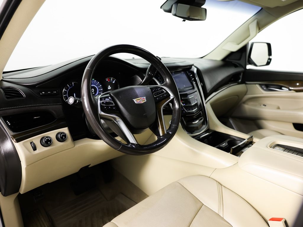 Cadillac Escalade 4WD 4dr Luxury 2019