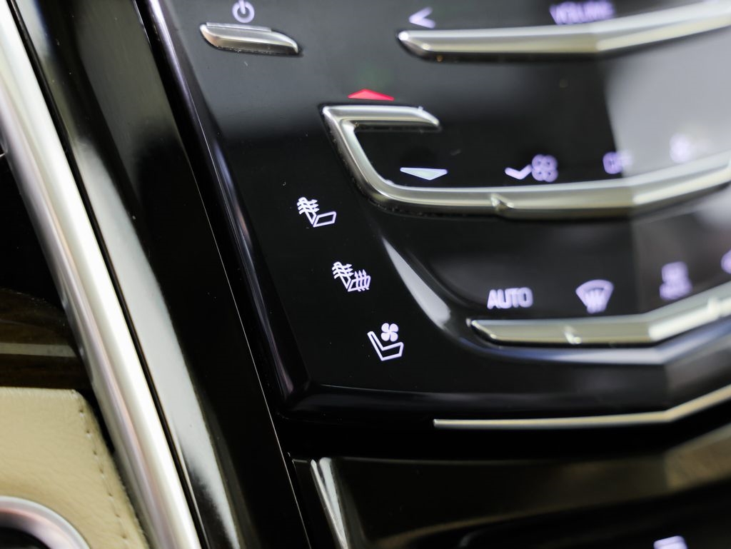 Cadillac Escalade 4WD 4dr Luxury 2019