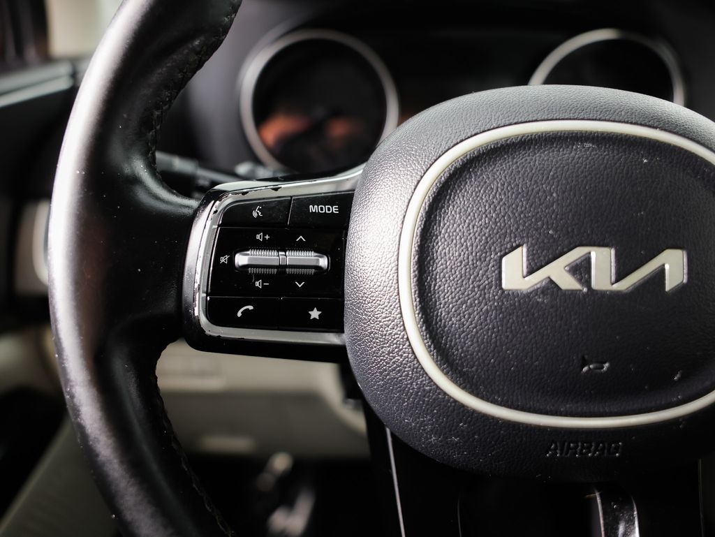 Kia Carnival LXS FWD 2022