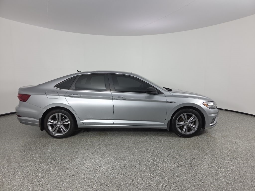 Volkswagen Jetta R-Line Auto 2021