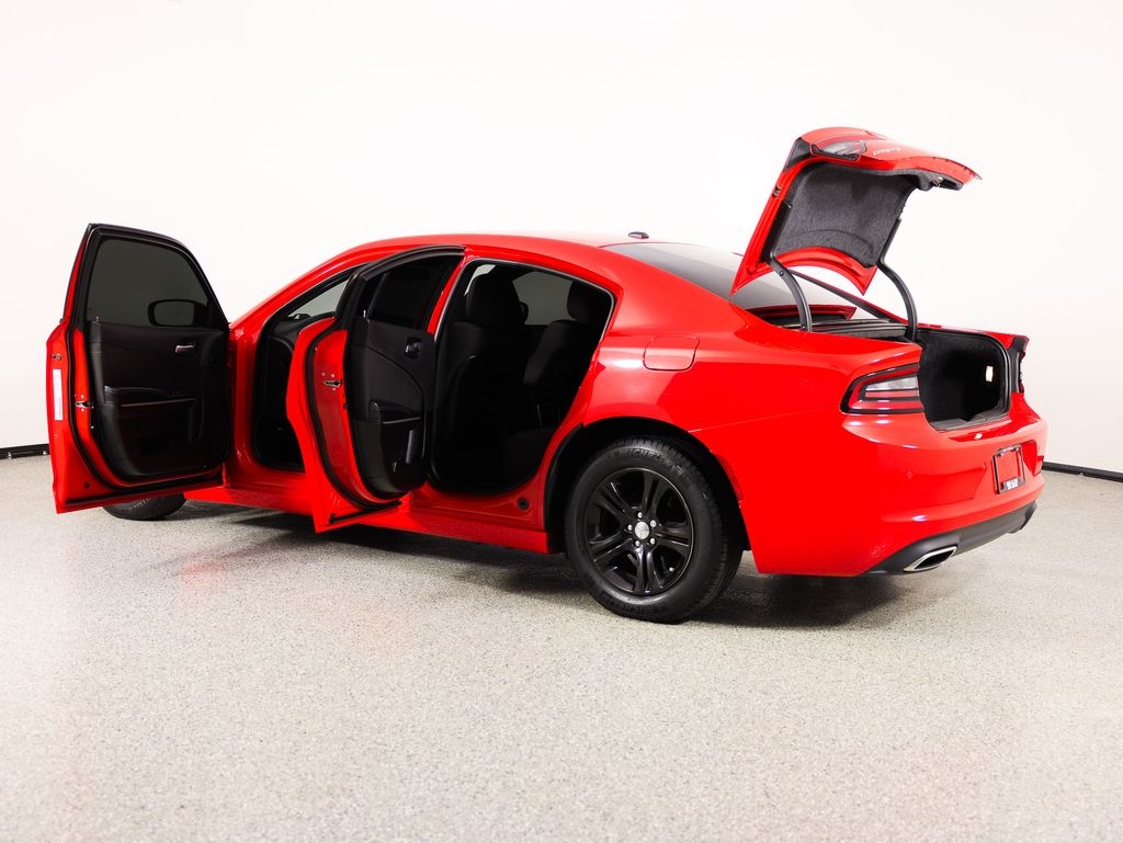 Dodge Charger SXT RWD 2019