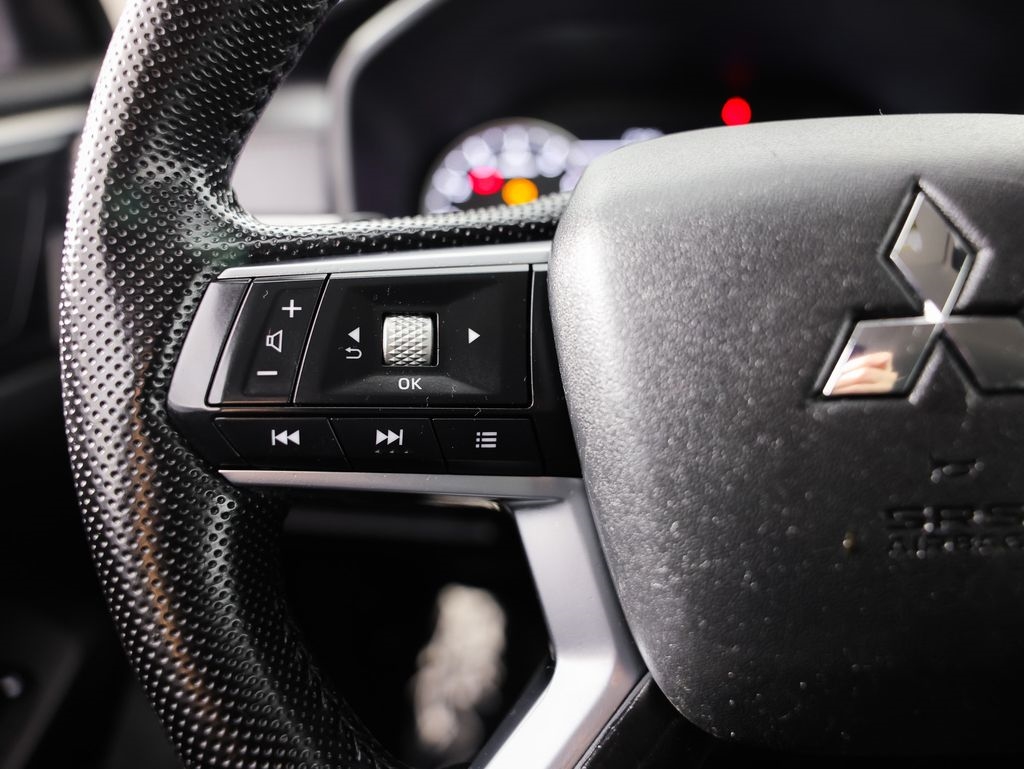 Mitsubishi Outlander SE Launch Edition S-AWC 2022