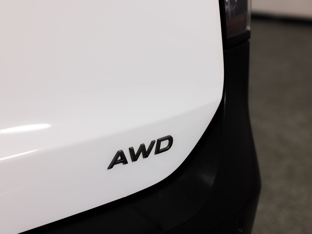 Nissan Kicks S AWD 2025