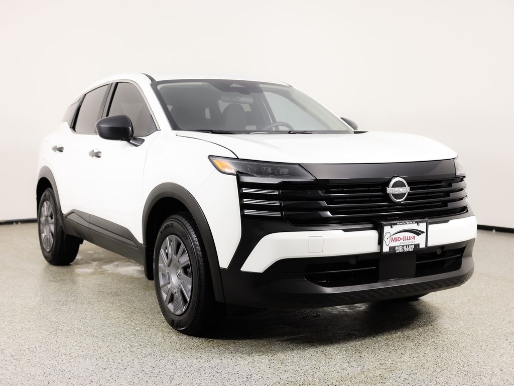 Nissan Kicks S AWD 2025