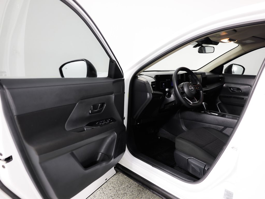 Nissan Kicks S AWD 2025