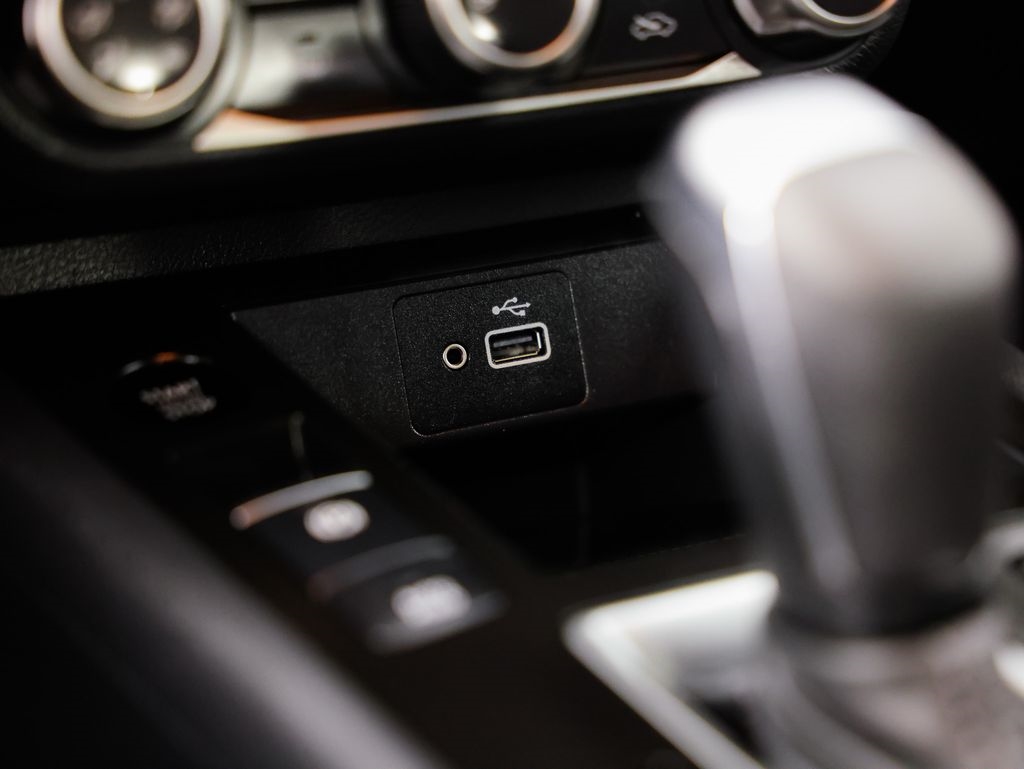 Nissan Kicks S AWD 2025